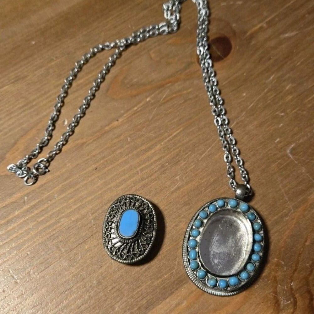 Vtg Long Silvertone Turquoise Oval Pendant Necklace With Secret Compartment, 27"